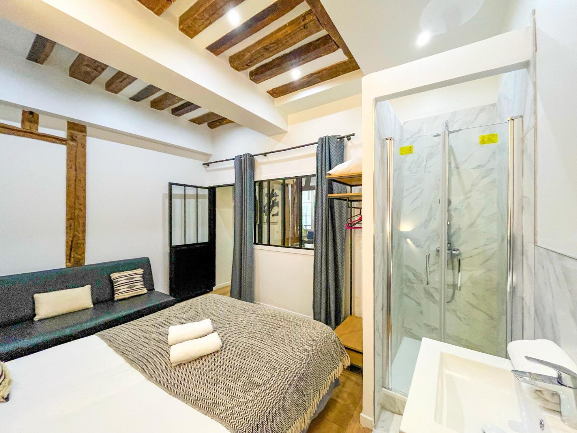 Urban Flat 67 - Spacious Parisian Flat In *